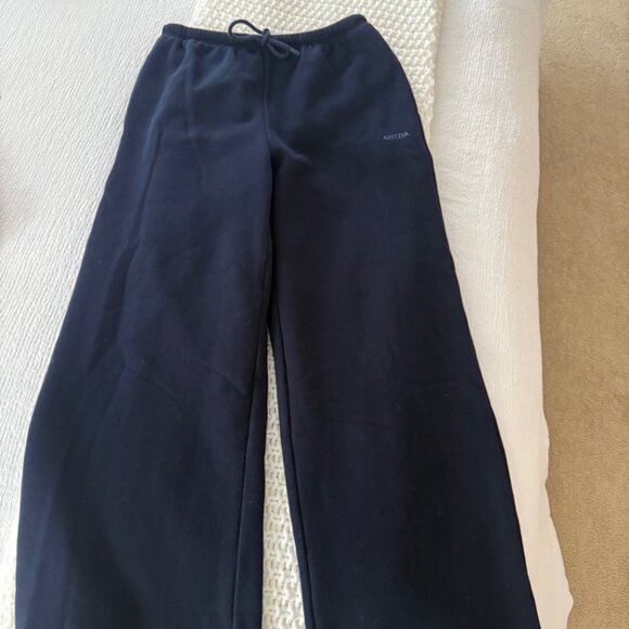 Aritzia Admiral Sweatshirt and Mega Flutter Pants - Picture 8 of 8